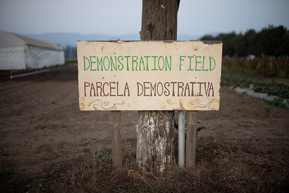 Farmers group meeting — cooperative benefits